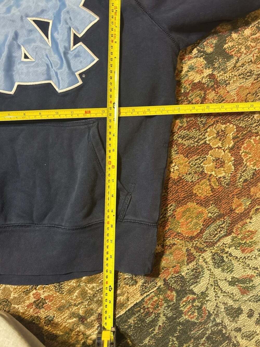 Nike North Carolina Tar Heels UNC Logo Center Swoosh Pullover Hoodie - Picture 3 of 3